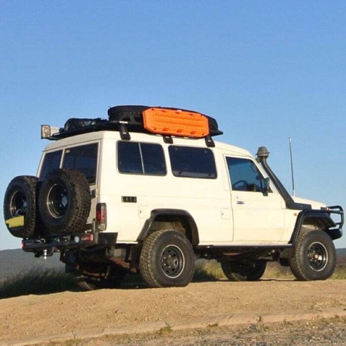 Troop carrier 75 series Cruiser
