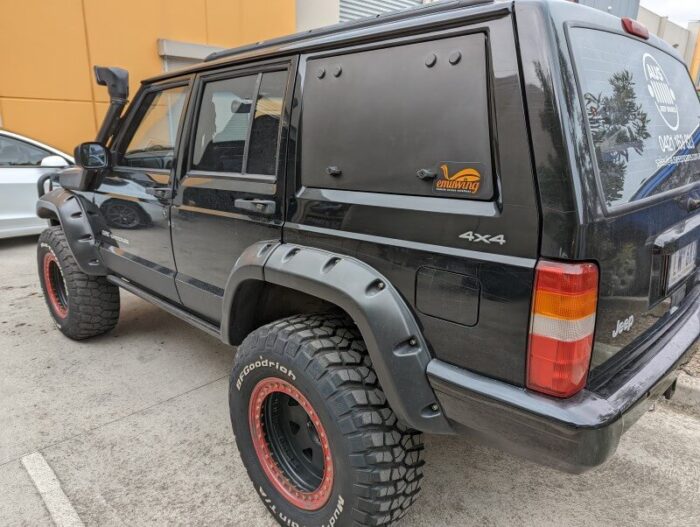 Jeep XJ Cherokee Emuwing