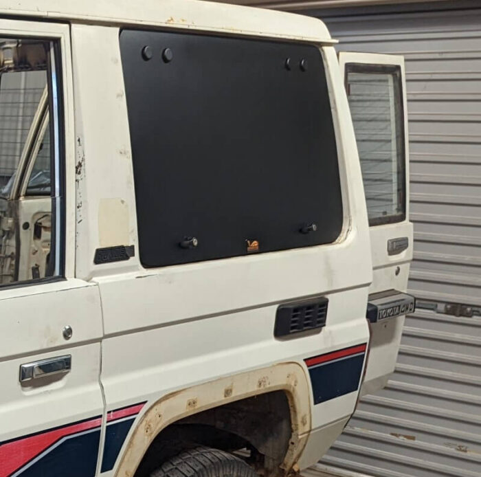 Land Cruiser 70 Series SWB Emuwing