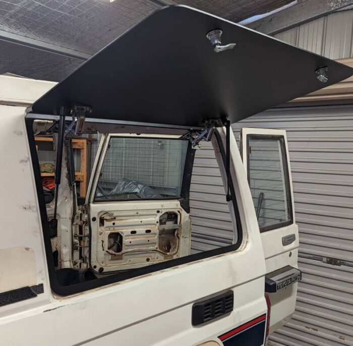 Land Cruiser 70 Series SWB Emuwing