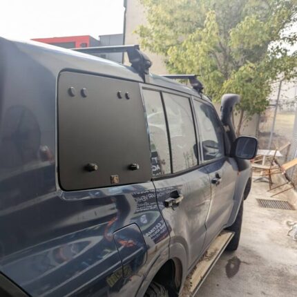 Mitsubishi Pajero Gen 3 by Emuwing